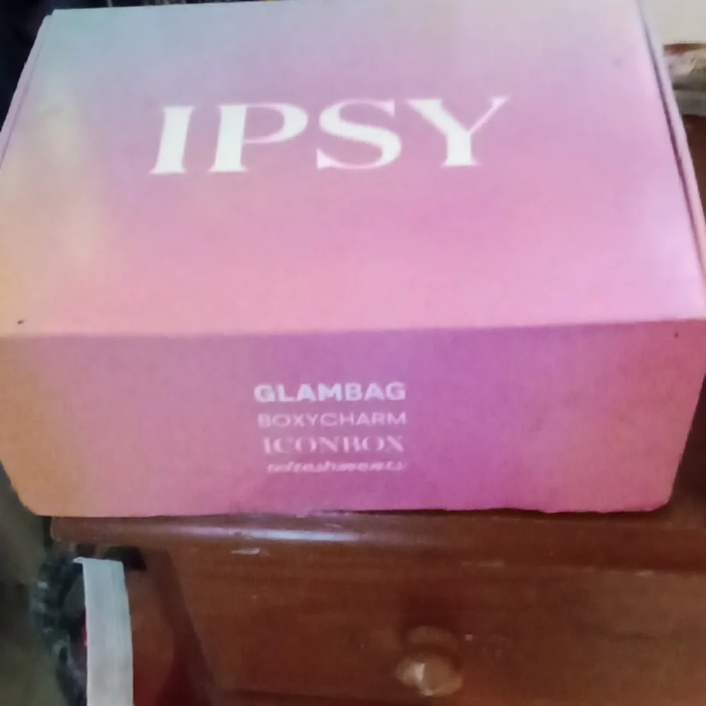 Ipsy Pink Glam Box